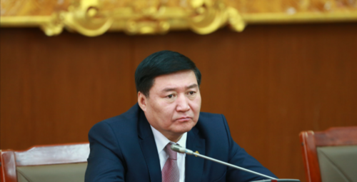 С.Чинзориг: Электрон тамхийг янжууртай адил борлуулах зохицуулалттай, татвартай болгоно